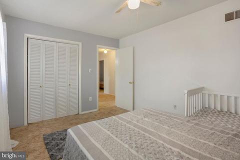 18912 White Oak Dr, Triangle, VA 22172 photo 6
