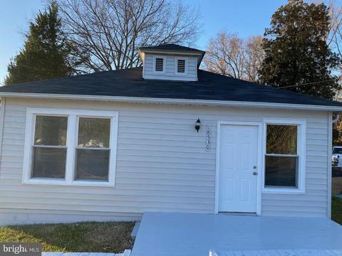 18530 Corby St, Triangle, VA 22172 photo 1