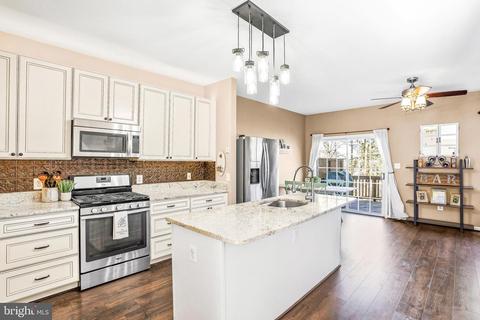 10123 Pale Rose Loop, Bristow, VA 20136 photo 4