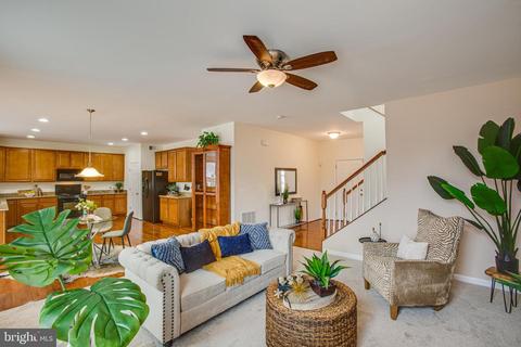 18562 Quantico Gateway Dr, Triangle, VA 22172 photo 9