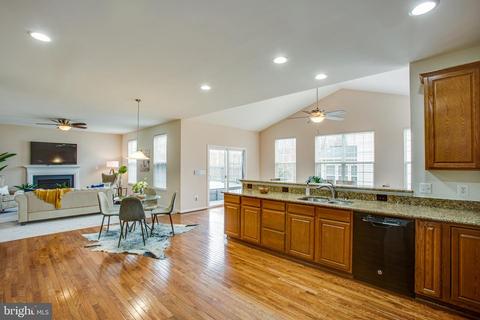 18562 Quantico Gateway Dr, Triangle, VA 22172 photo 6