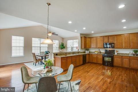 18562 Quantico Gateway Dr, Triangle, VA 22172 photo 8