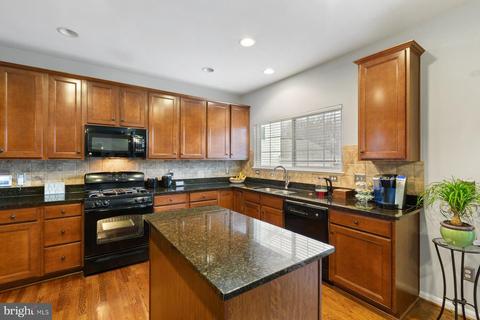 18578 Quantico Gateway Dr, Triangle, VA 22172 photo 5