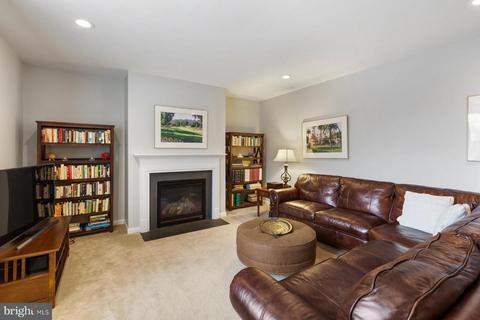 18578 Quantico Gateway Dr, Triangle, VA 22172 photo 10