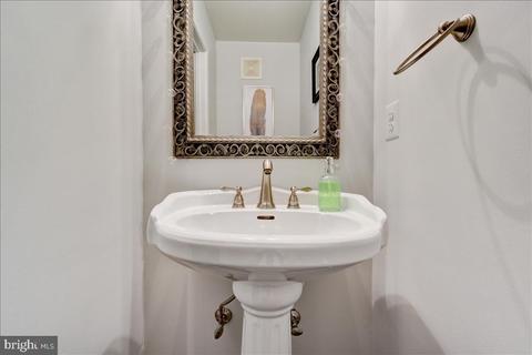 8214 Sunset Dr, Manassas, VA 20110 photo 24