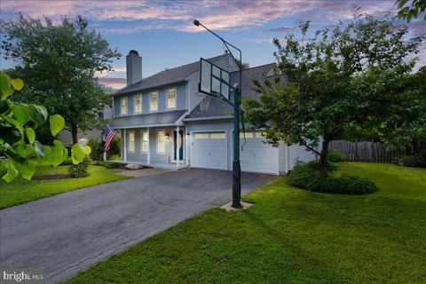 8214 Sunset Dr, Manassas, VA 20110 photo 2