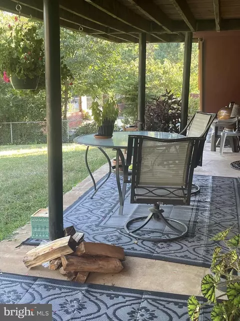 Exterior - 1048 Estates Rd SE, Roanoke, VA 24014 photo 3 of 3