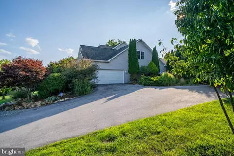 Exterior - 190 Ridgemore Dr, Raphine, VA 24472 photo 13 of 30