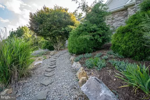 Exterior - 190 Ridgemore Dr, Raphine, VA 24472 photo 12 of 30
