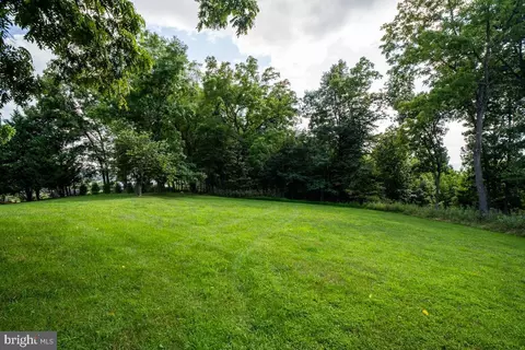 Exterior - 190 Ridgemore Dr, Raphine, VA 24472 photo 10 of 30