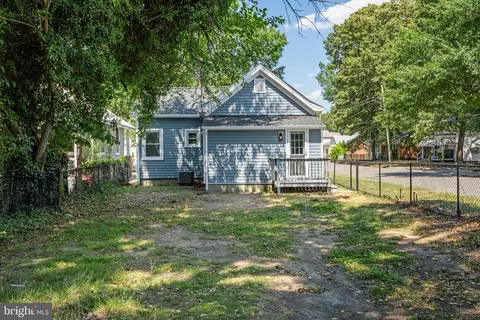 Exterior - 238 E 36th St, Richmond, VA 23224 photo 5 of 9
