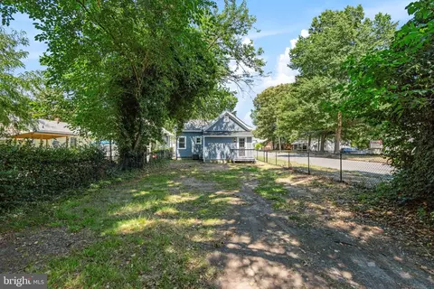 Exterior - 238 E 36th St, Richmond, VA 23224 photo 6 of 9
