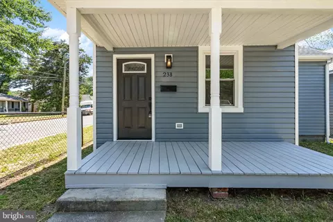 Exterior - 238 E 36th St, Richmond, VA 23224 photo 3 of 9