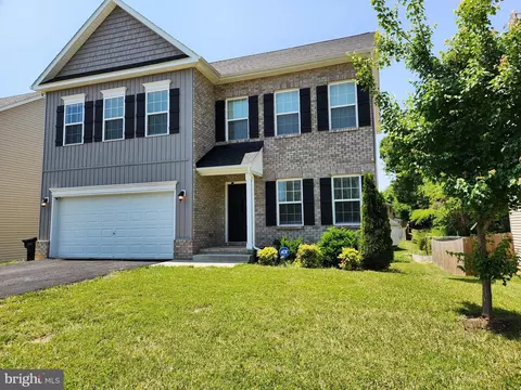 8366 Leighburn Dr, Roanoke, VA 24019