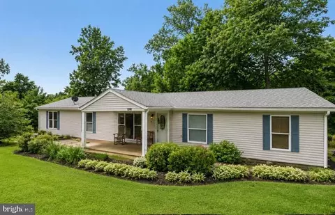 1298 Walnut Shell Dr, Vinton, VA 24179