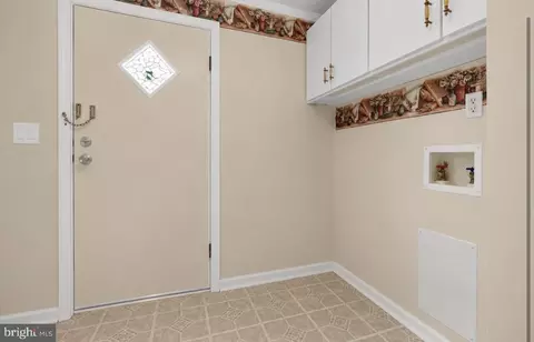 Entry Way - 1382 Walnut Shell Dr, Vinton, VA 24179 photo 2 of 2