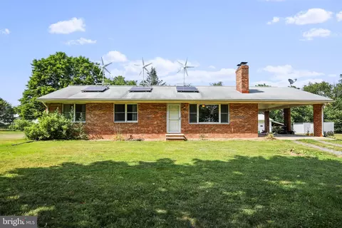 253 High St, Timberville, VA 22853