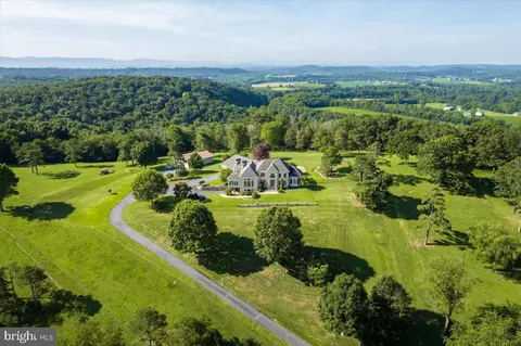 1582 N River Rd, Mount Crawford, VA 22841