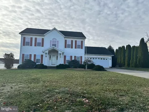 388 Silver Dr, Broadway, VA 22815
