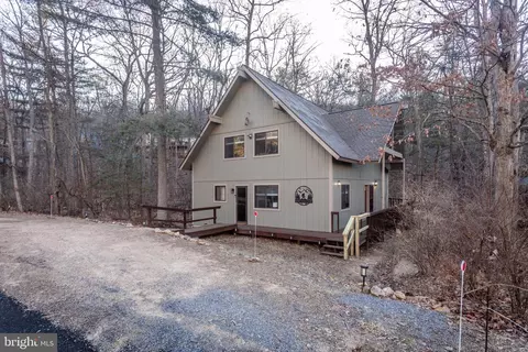 5212 Trevino Dr, Mcgaheysville, VA 22840