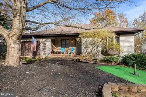 702 Flower Dr, Mcgaheysville, VA 22840