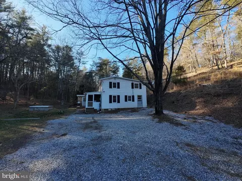 20542 Dovesville Rd, Bergton, VA 22811