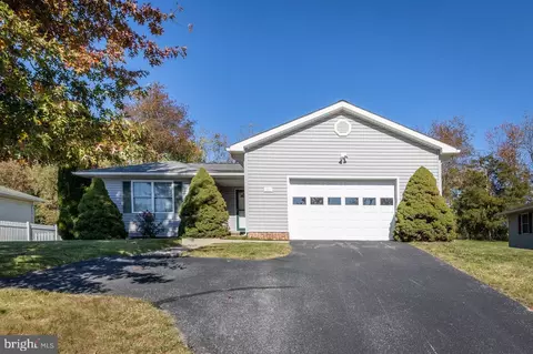 111 Price Dr, Bridgewater, VA 22812