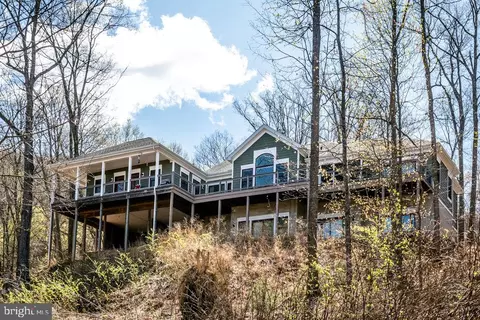 9586 Brunk Spring Ln, Broadway, VA 22815
