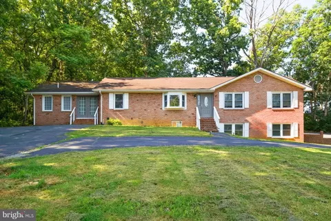 16998 E Summit Ave, Elkton, VA 22827