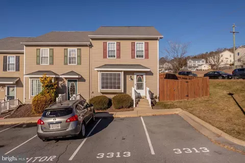 3313 Impressions Ct, Harrisonburg, VA 22801