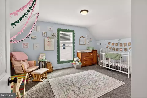 Bedroom - 16805 E Spring Ave, Elkton, VA 22827 photo 5 of 8