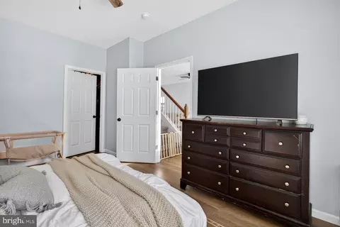 Bedroom - 16805 E Spring Ave, Elkton, VA 22827 photo 3 of 8