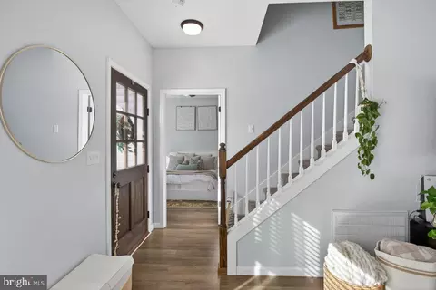 Entry Way - 16805 E Spring Ave, Elkton, VA 22827 photo 2 of 10
