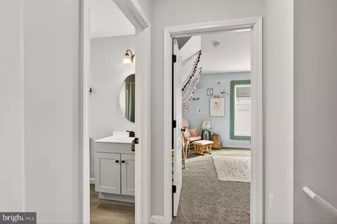 Entry Way - 16805 E Spring Ave, Elkton, VA 22827 photo 9 of 10