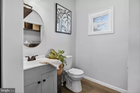 Entry Way - 16805 E Spring Ave, Elkton, VA 22827 photo 7 of 10