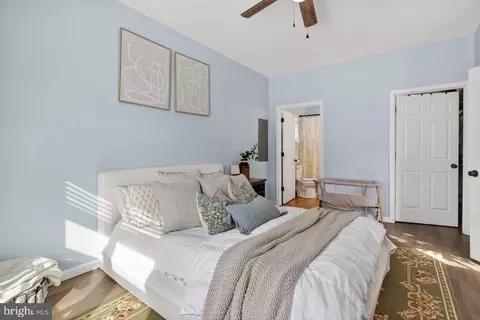 Bedroom - 16805 E Spring Ave, Elkton, VA 22827 photo 2 of 8