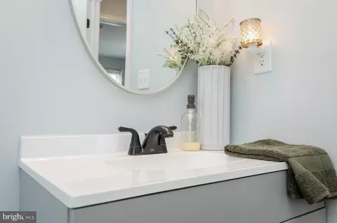 Bath - 16805 E Spring Ave, Elkton, VA 22827 photo 4 of 5