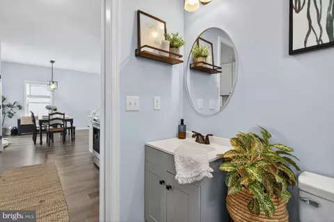 Entry Way - 16805 E Spring Ave, Elkton, VA 22827 photo 8 of 10