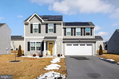 1112 Scruggs Ln, Grottoes, VA 24441