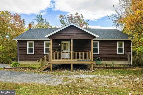 8499 Copperhead Rd, Singers Glen, VA 22850