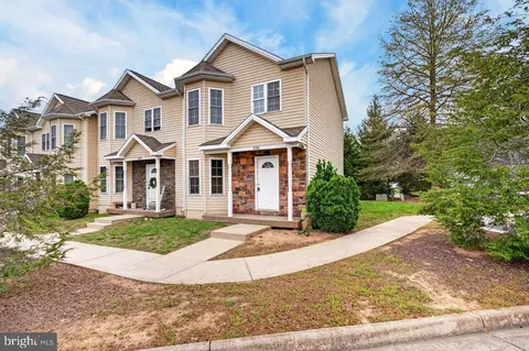 206 Willow Oaks Dr, Elkton, VA 22827