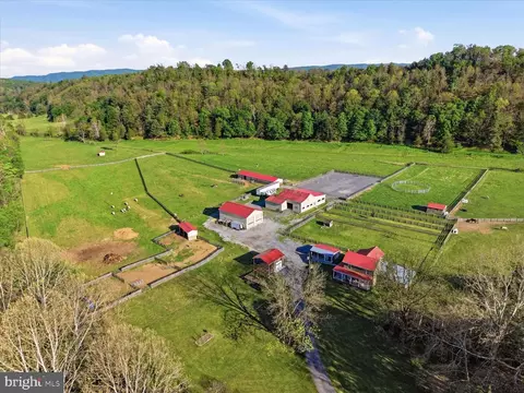 15095 Little Dry River Rd, Fulks Run, VA 22830