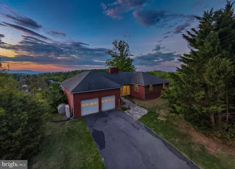 7133 Turleytown Rd, Singers Glen, VA 22850