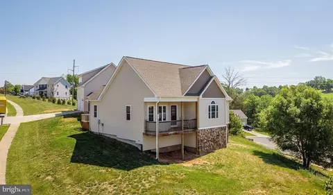 351 Rayann Ln, Broadway, VA 22815