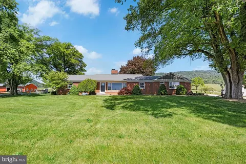 14441 N Mountain Rd, Broadway, VA 22815