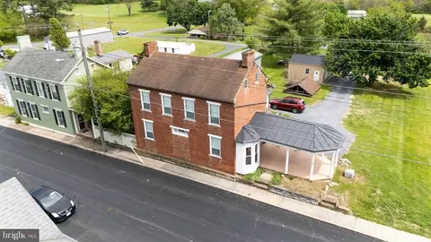 242 S South Main St, Mount Crawford, VA 22841