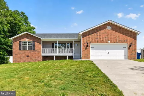 108 Augusta Ave, Grottoes, VA 24441