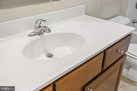 Bath - 315 Rustic Ave, Broadway, VA 22815 photo 5 of 8