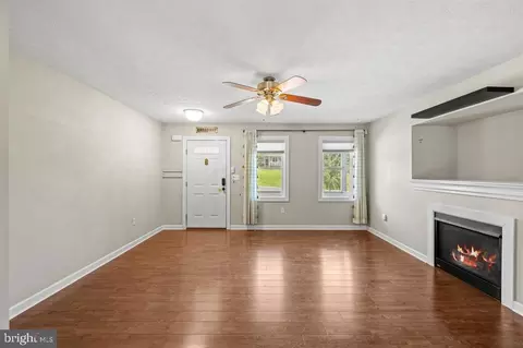 Living - 315 Rustic Ave, Broadway, VA 22815 photo 2 of 7