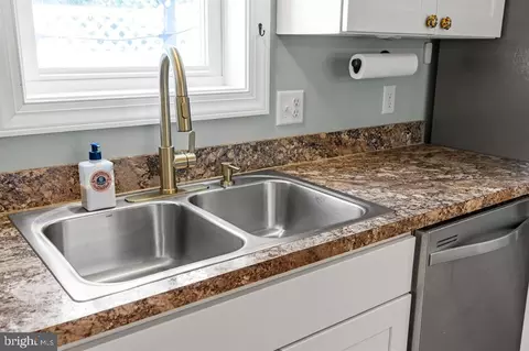 Kitchen - 315 Rustic Ave, Broadway, VA 22815 photo 5 of 6